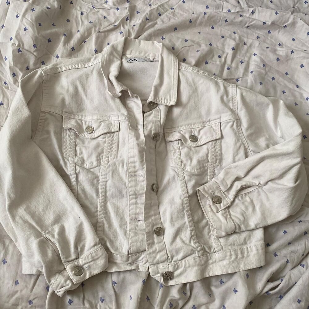 Zara denim jacket in white